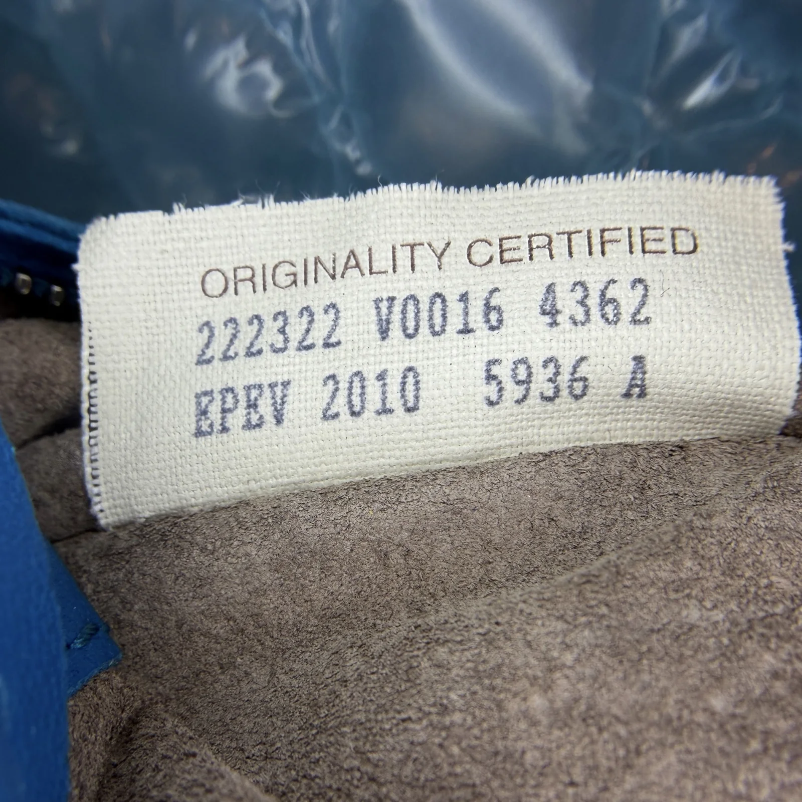 Bottega Veneta Serial Number Checker — Full tag code