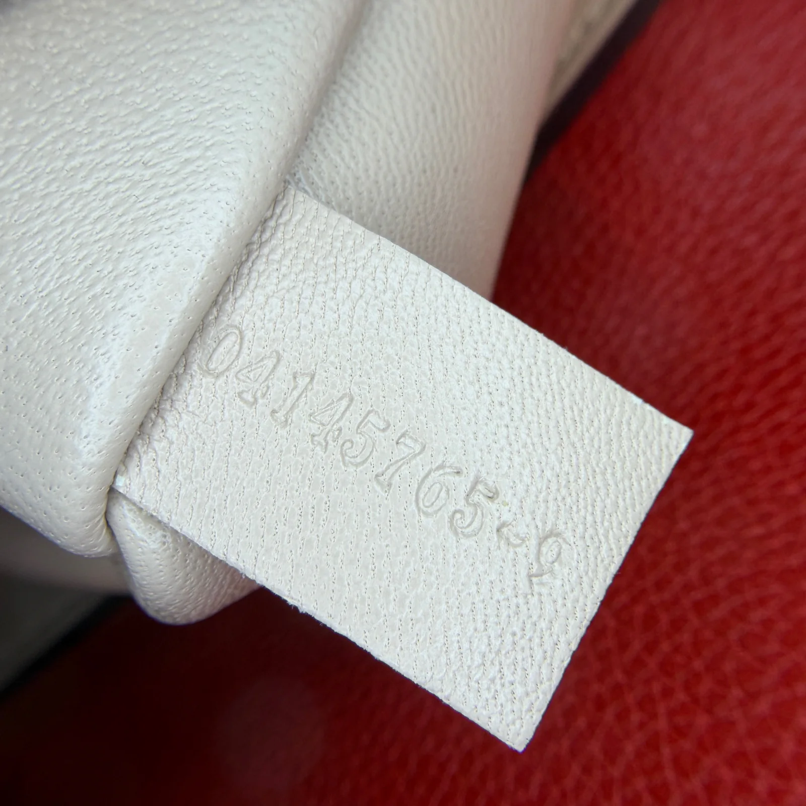 Chloé Serial Number Checker — Leather-tab date code