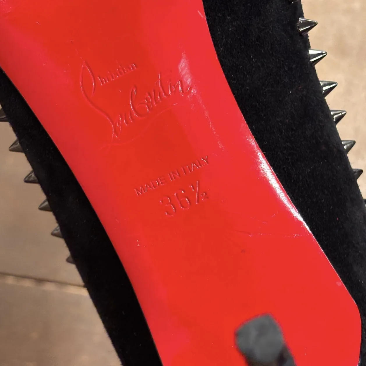 Louboutin Box Label Checker — Sole size